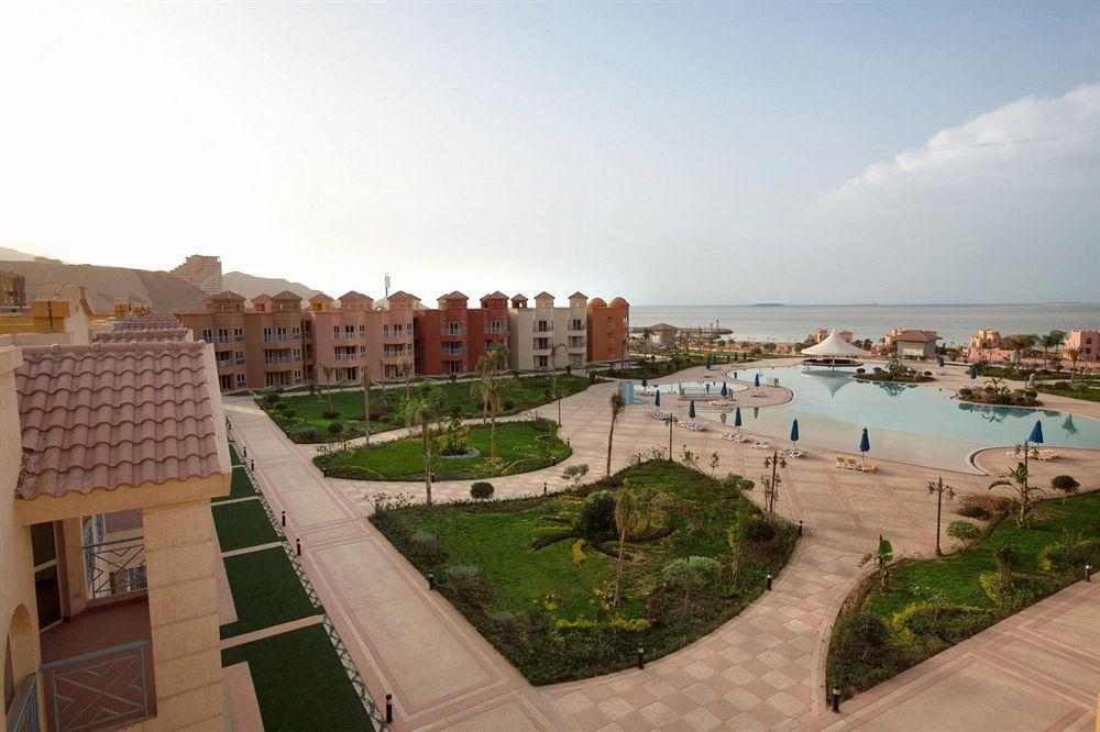 Porto Sokhna Pyramids Apartments Powered By Amer-Group Family Only Ain Sukhna Exteriör bild