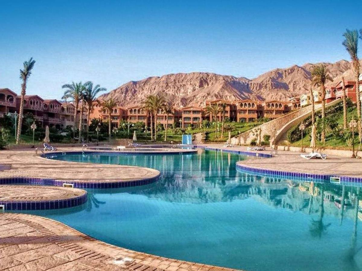 Porto Sokhna Pyramids Apartments Powered By Amer-Group Family Only Ain Sukhna Exteriör bild